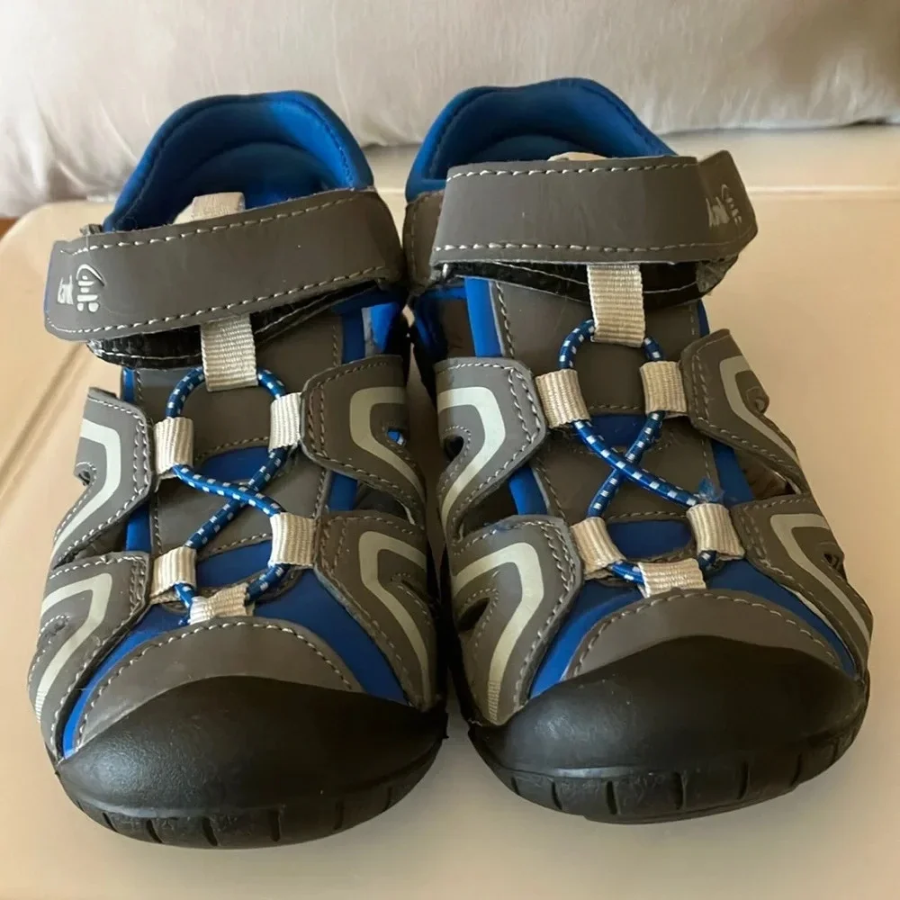 KAMIK Child’s Size 12 Charcoal & Gray Sandals Hook & Loop w/velcro strap..EUC